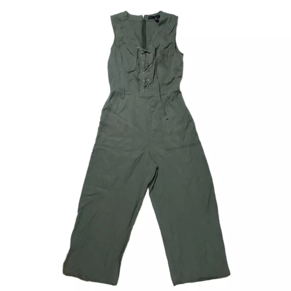 WHITE HOUSE BLACK MARKET Olive Green Lace-Up Crop Jumpsuit Womens size 2